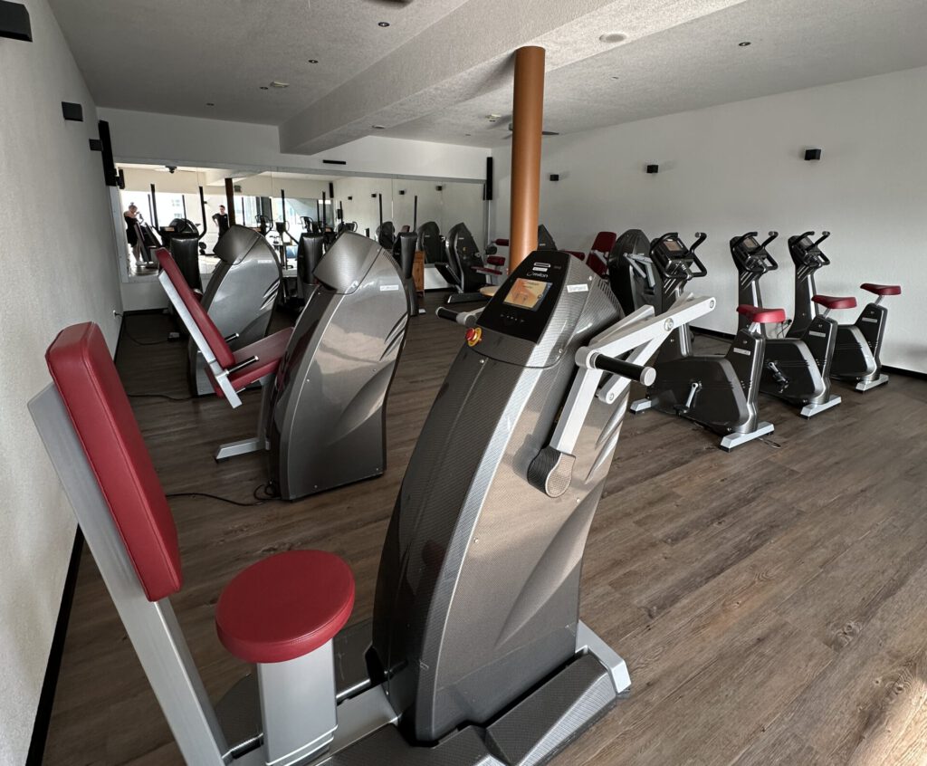 Cardio Geräte im Fitnessstudio